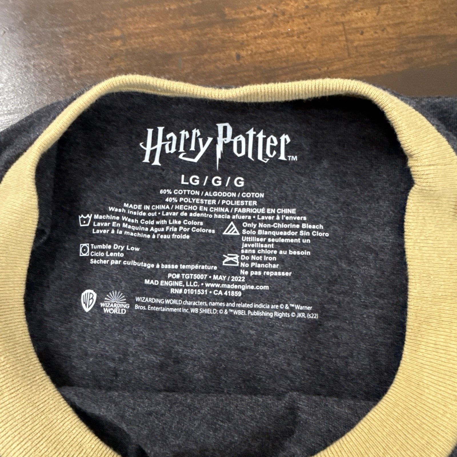 Harry Potter Hogwarts Quidditch Graphic Long Sleeve Crew Neck Tshirt Youth Large — image 8 of 8